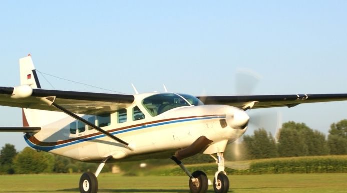 velocidad de una avioneta cessna