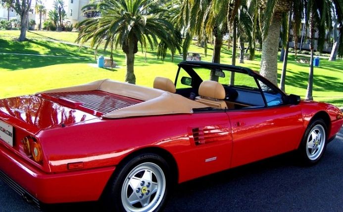 el Ferrari Mondial T es el ferrari más barato