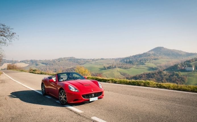 donde conducir un Ferrari en carretera