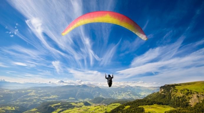 Volar en parapente en España